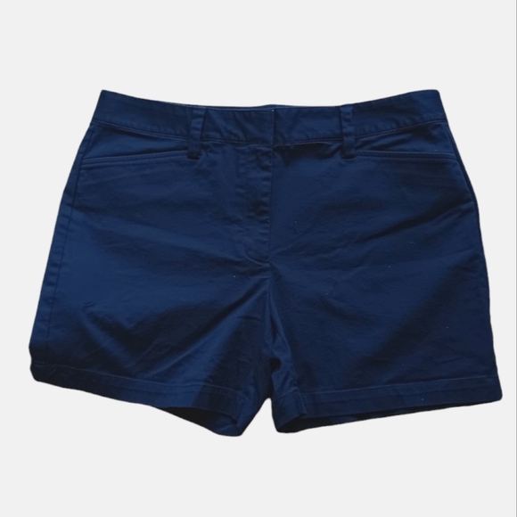 LANDS END WOMEN'S SIZE 10 BLUE BUTTON ZIP CLASP MID RISE SHORTS. - Picture 1 of 6